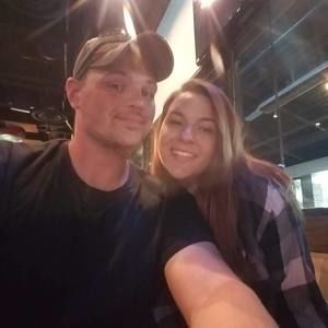 Meet your Posher, Tia